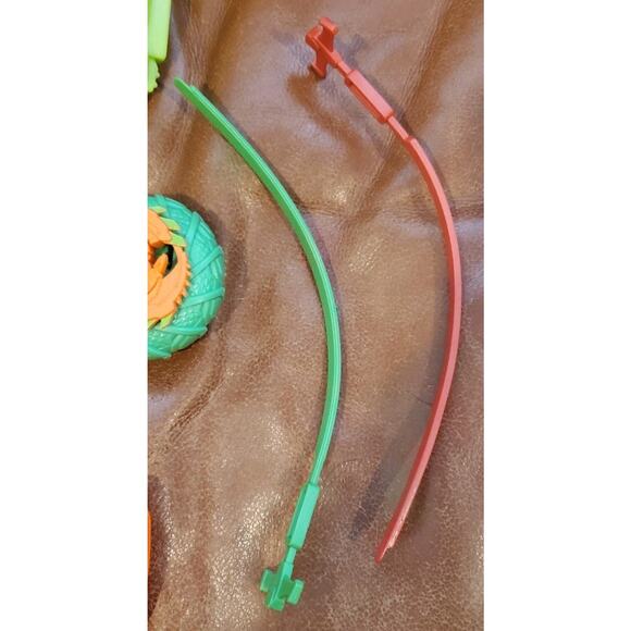 2011 Hasbro Tomy Beyblades Red Blue Green Orange Spinning Toys Collectibles - Picture 12 of 16